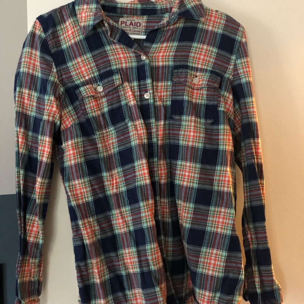 Old Navy plaid. Smoke free home.